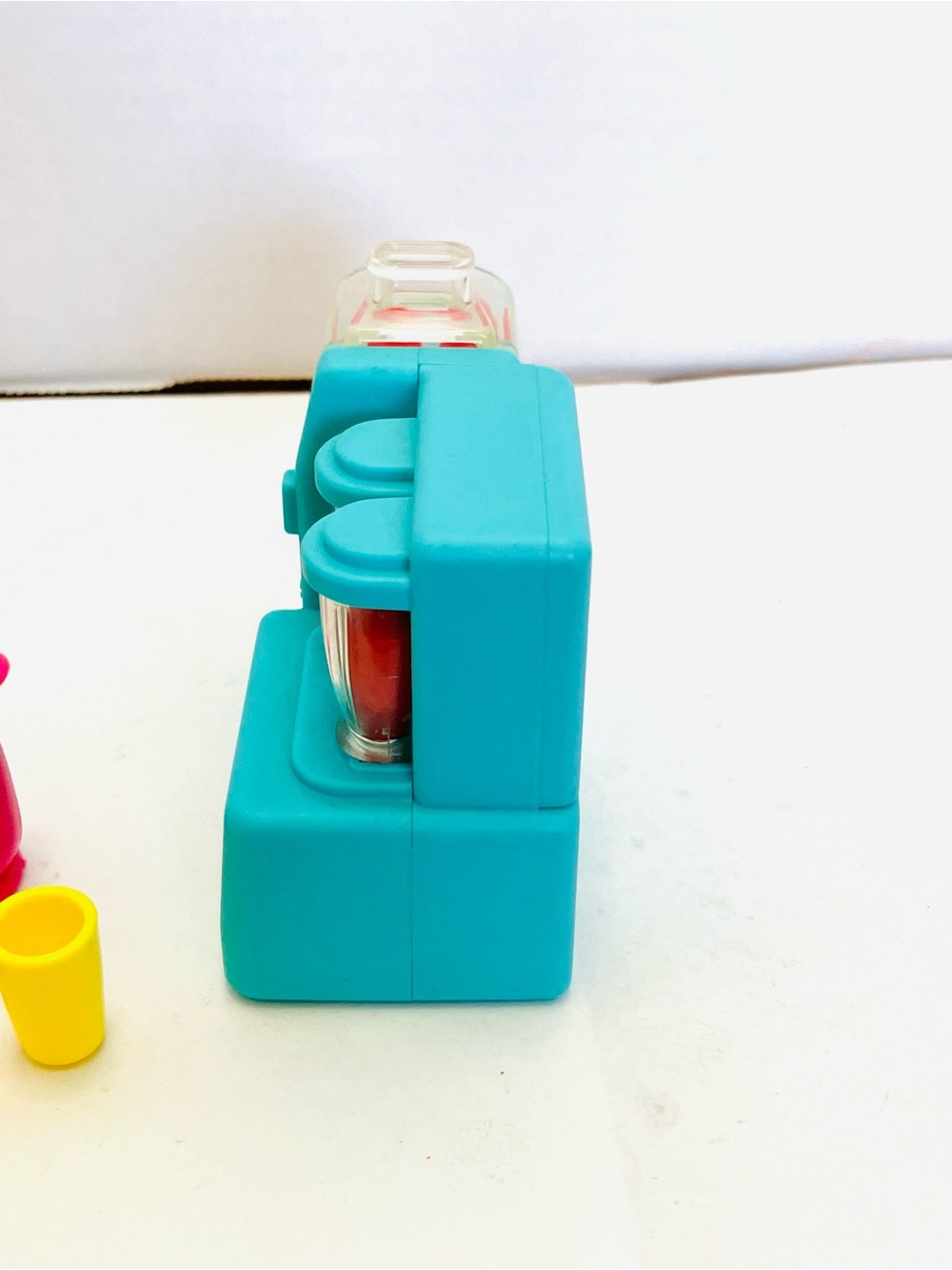 Barbie 1994 Magic Moves Wind Up Juicer Works Has Pitcher & 2 Cups Minor Wear - Picture 7 of 10
